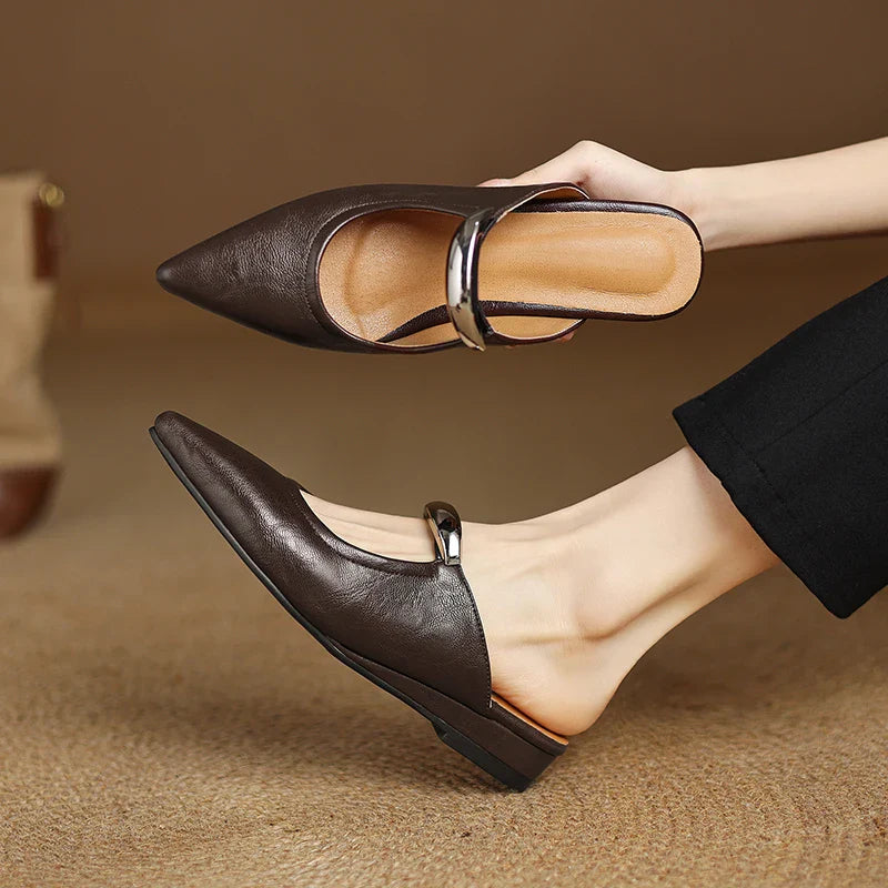 Roslyn Hollow Pumps