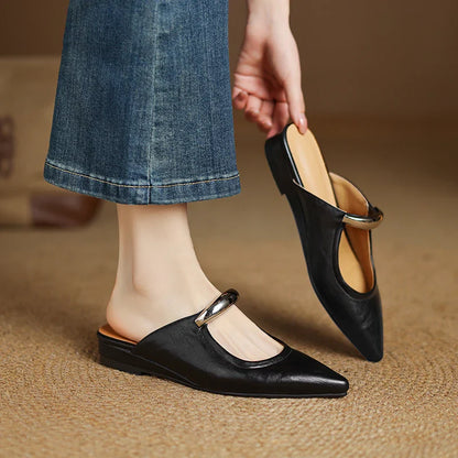 Roslyn Hollow Pumps